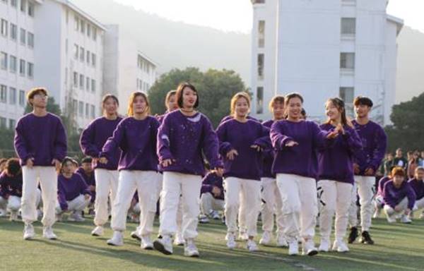 说明: https://www.sgmart.edu.cn/_mediafile/sgmart/2018/11/10/1vqkp1mlo2.jpg